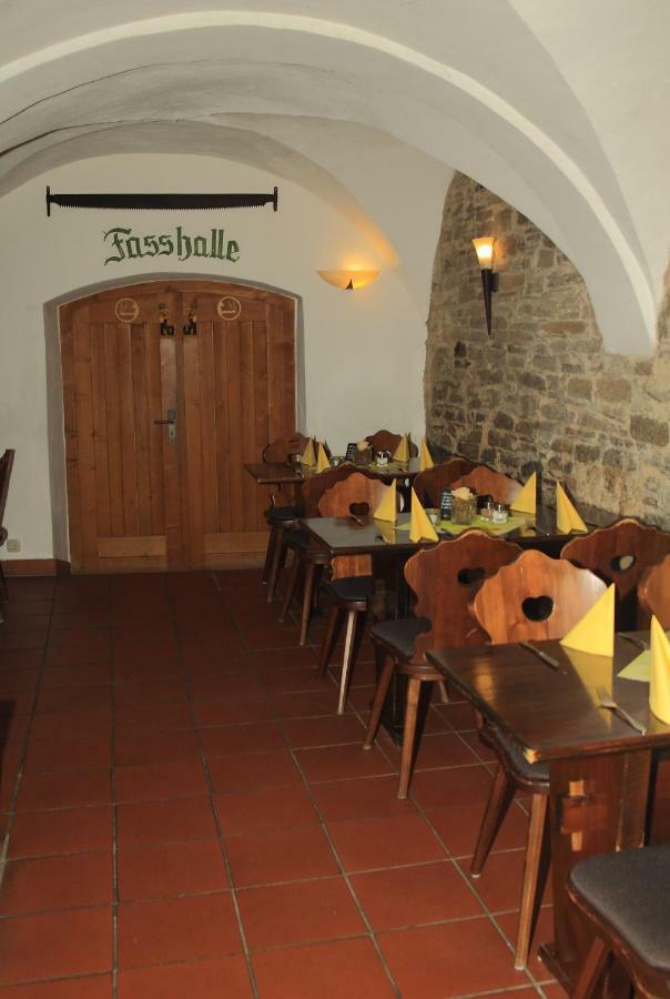 Pension Und Gaststaette "Zur Brauschaenke" Шёнек Экстерьер фото